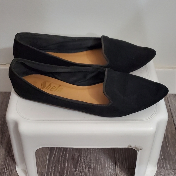 Flats - Picture 2 of 2